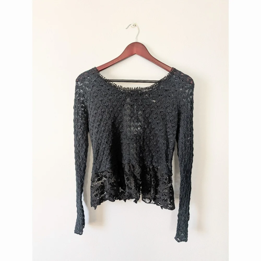 Free People Black Crochet Lace Scoop Neckline Long Sleeve Tie Back Blouse Small